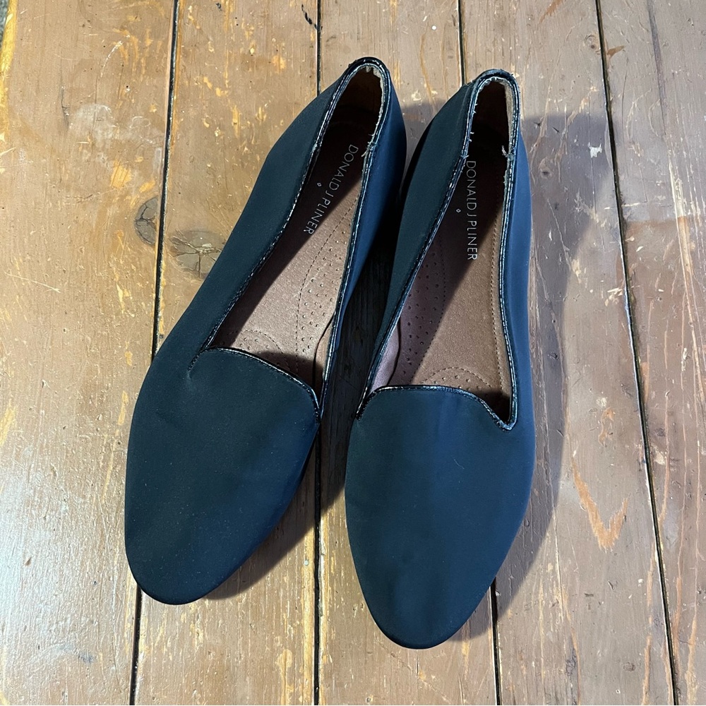 Donald Pliner Black Leather Loafer